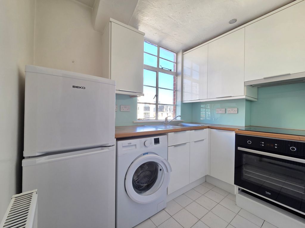 Property photo 3 of 5