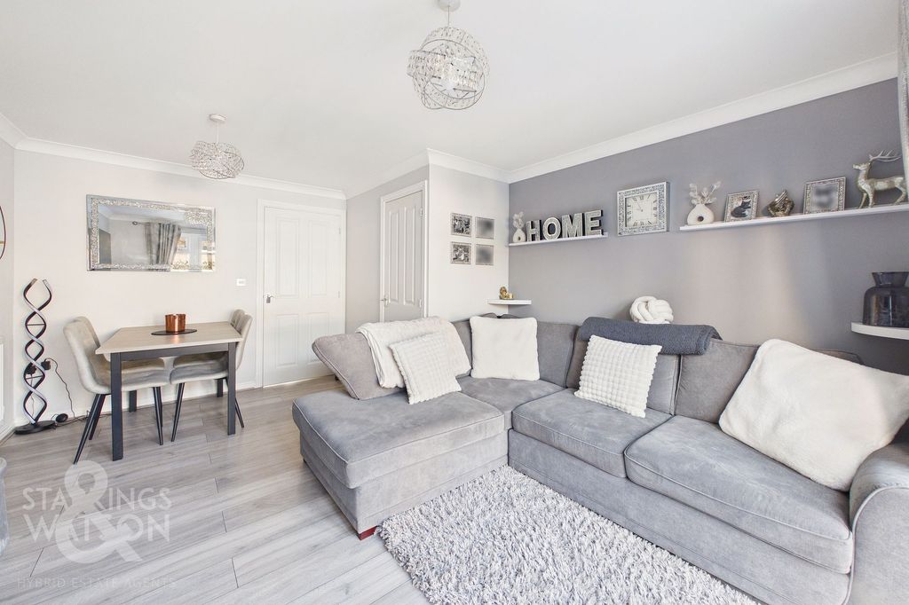 Property photo 2 of 24