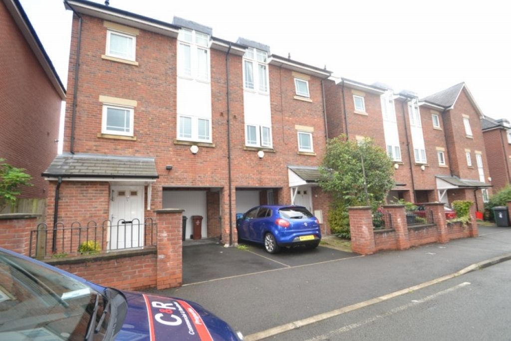 Property photo 1 of 13 Bedroom Town House For Rent