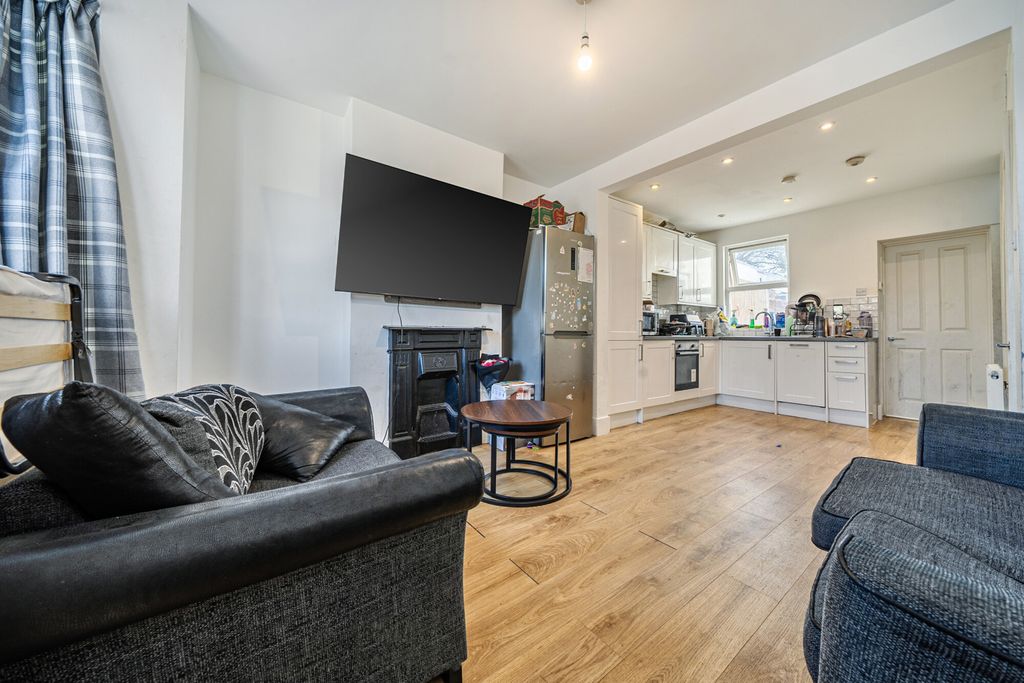 Property photo 2 of 11 Open Plan Living