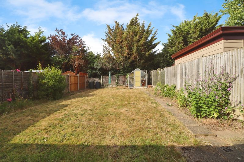 Property photo 2 of 12 Beaumont Avenue
