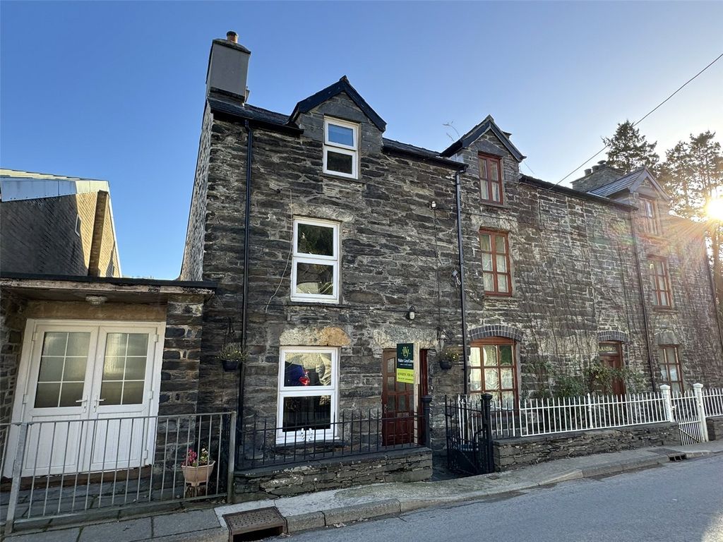 Property photo 1 of 22 Picture No. 02