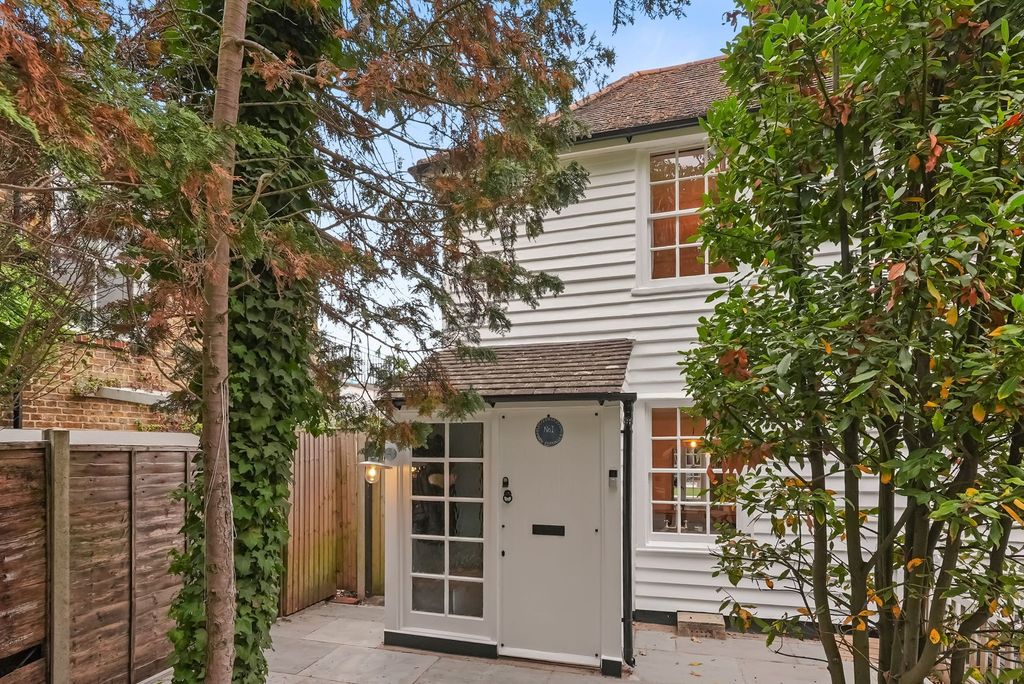 Property photo 1 of 21