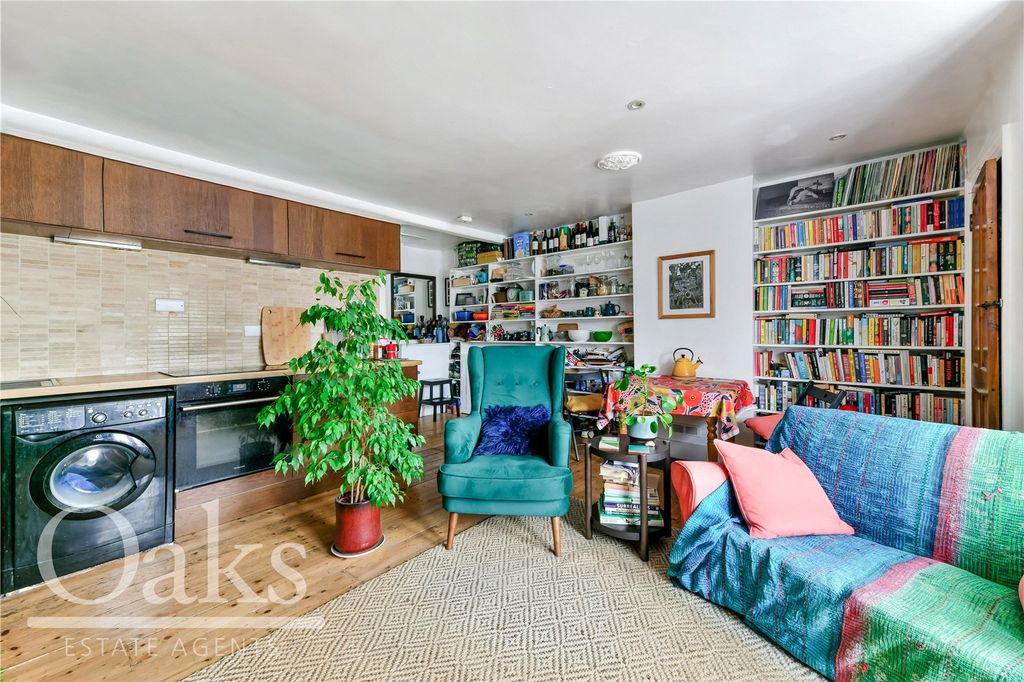 Property photo 2 of 8 Picture No. 04