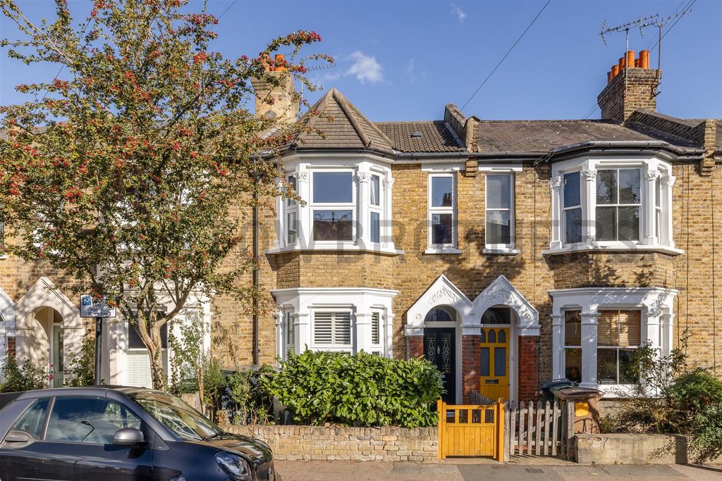 Property photo 1 of 39