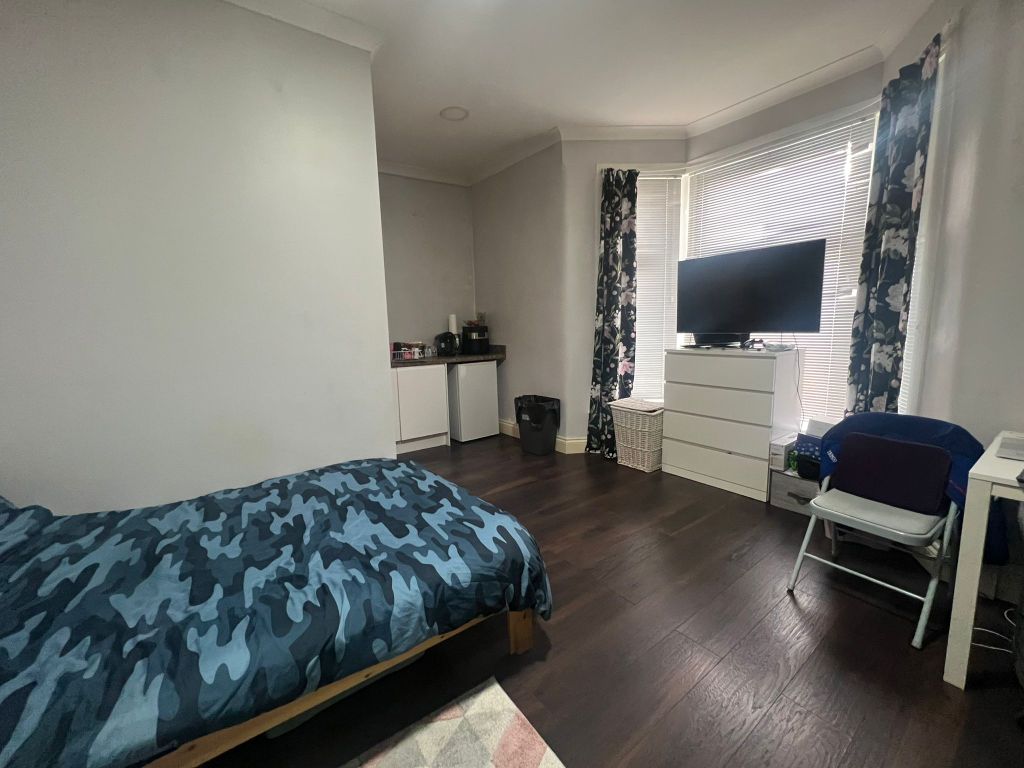 Property photo 2 of 3