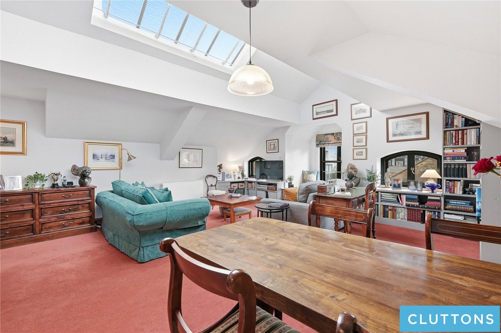 Property photo 2 of 27 Picture No. 19