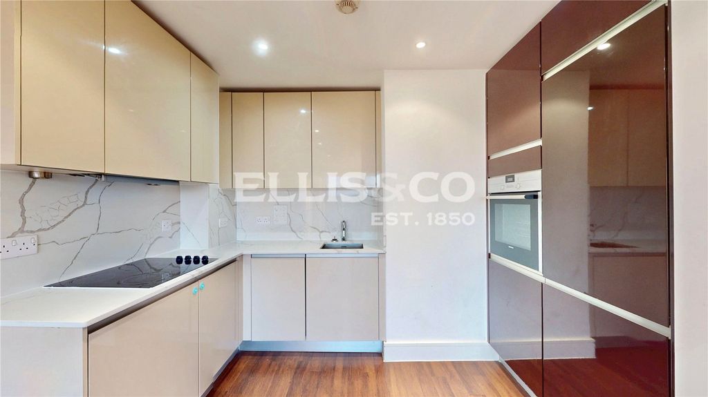 Property photo 3 of 20 Picture No. 17