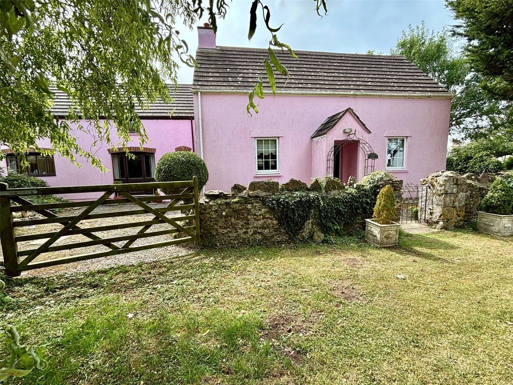 Property photo 2 of 43 Picture No. 29