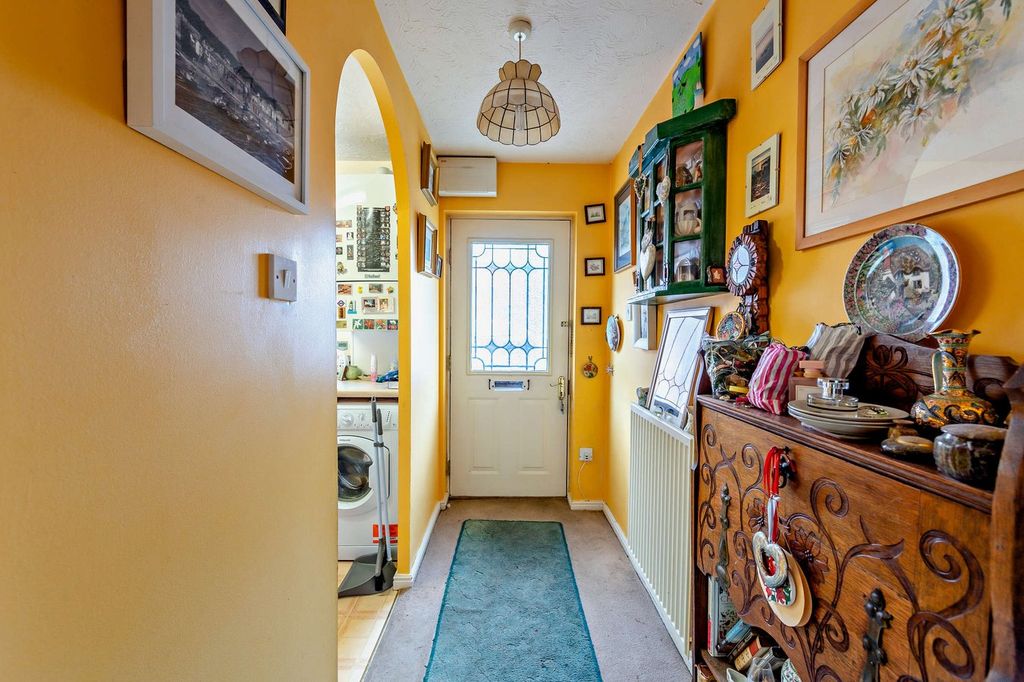 Property photo 2 of 22