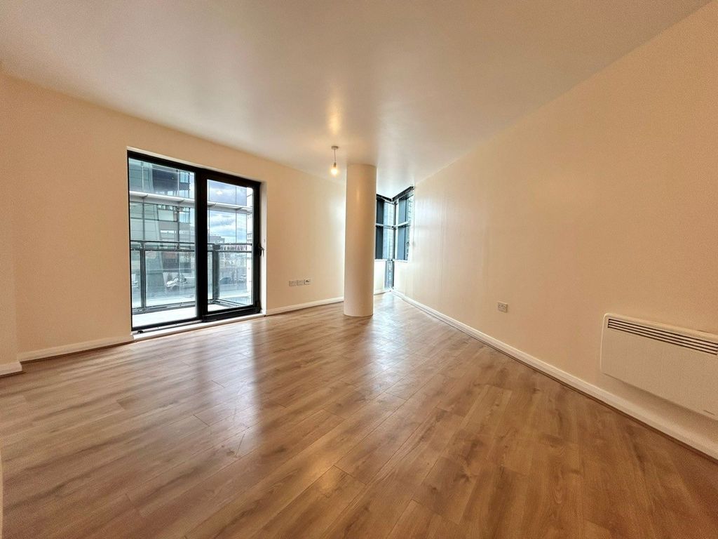Property photo 2 of 8 Image