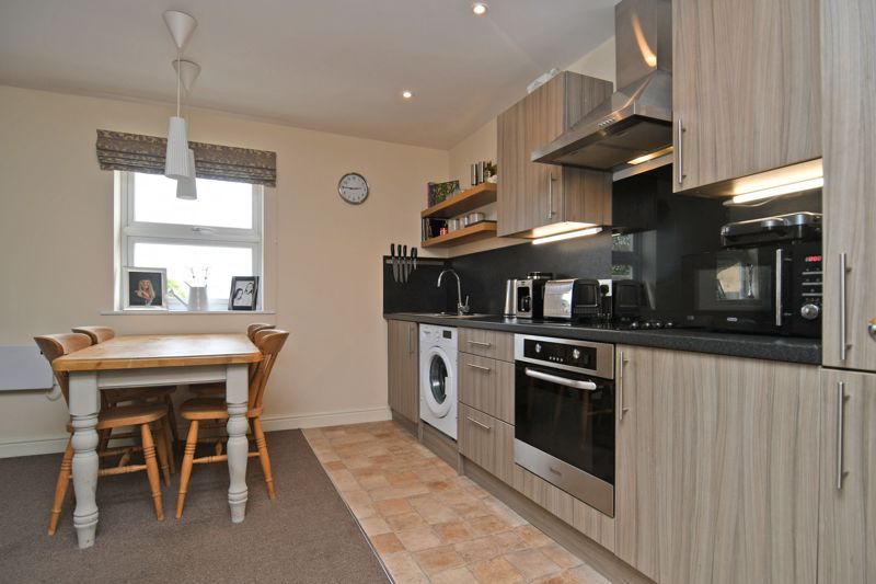 Property photo 3 of 10 Photo 10