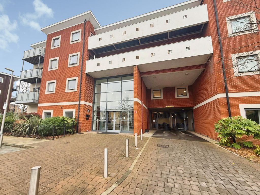 Property photo 1 of 12