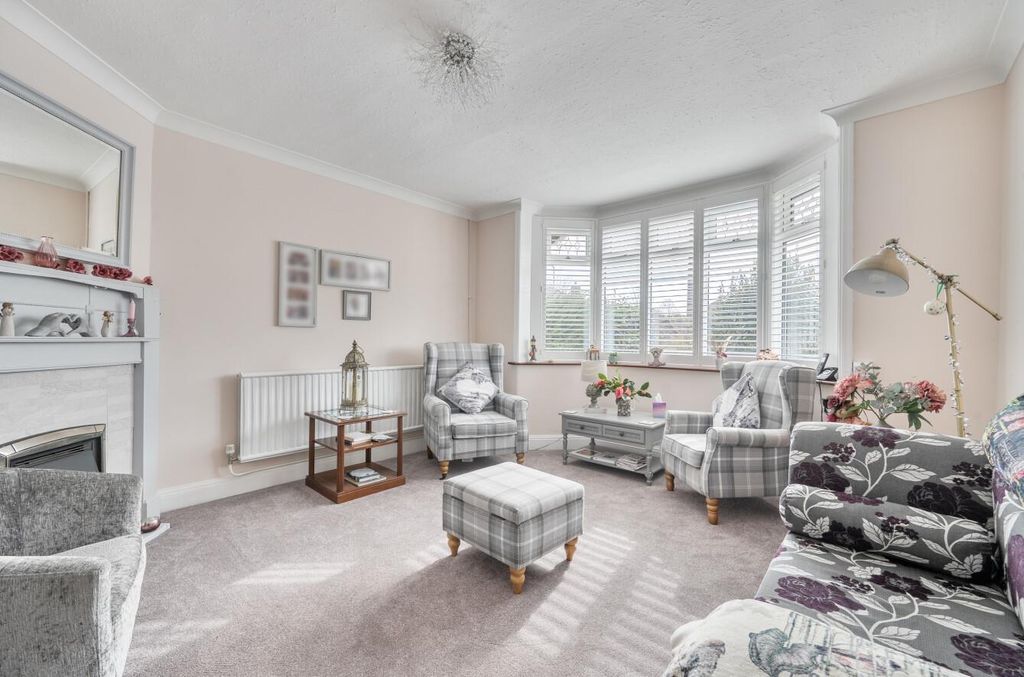 Property photo 3 of 19 1422359-17-69A6Ef32A6721.Jpg