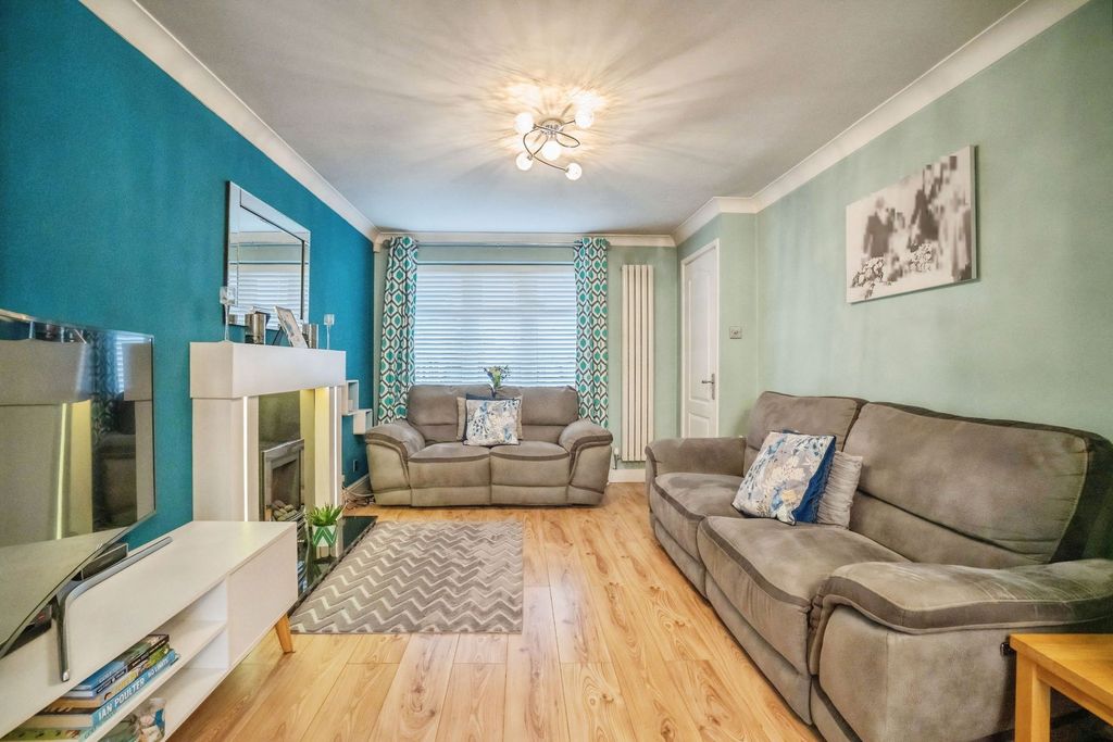 Property photo 2 of 26