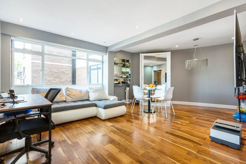 Property photo 1 of 9 7