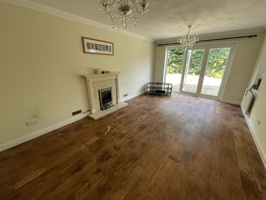 Property photo 3 of 8 Not Specified
