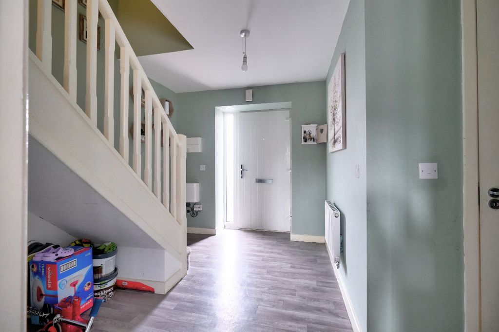 Property photo 3 of 22 Hallway