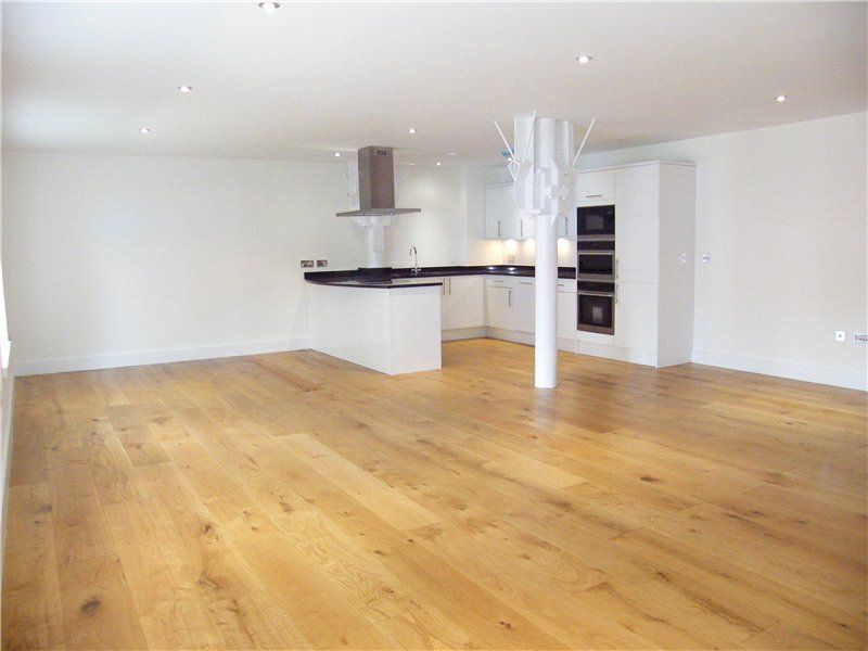 Property photo 3 of 10 Living/Dining Area