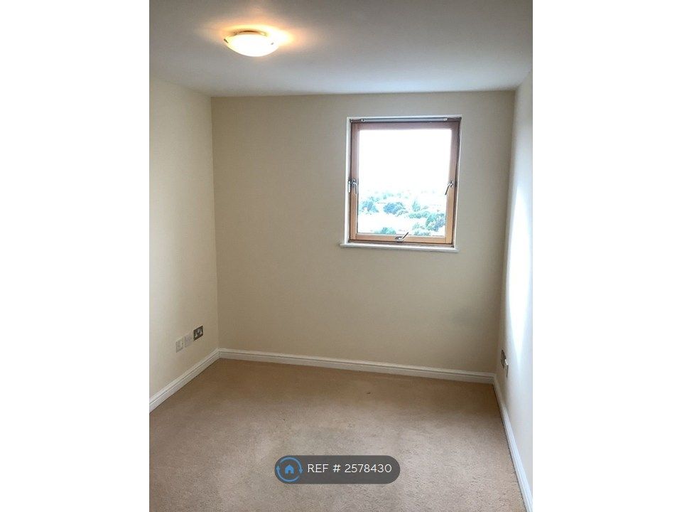 Property photo 3 of 11 Bedroom 1 With View