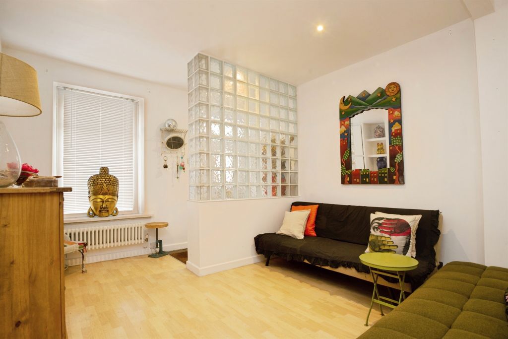 Property photo 3 of 18