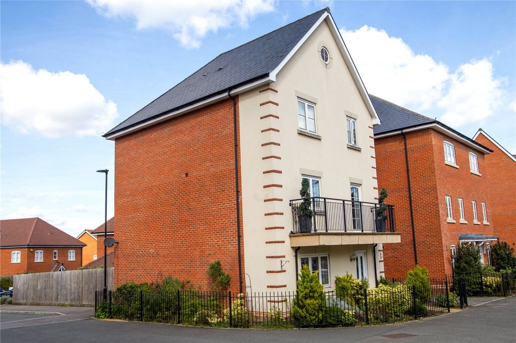 Property photo 1 of 33 Picture No. 02