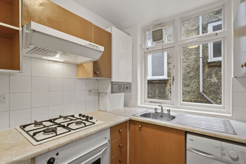 Property photo 3 of 8