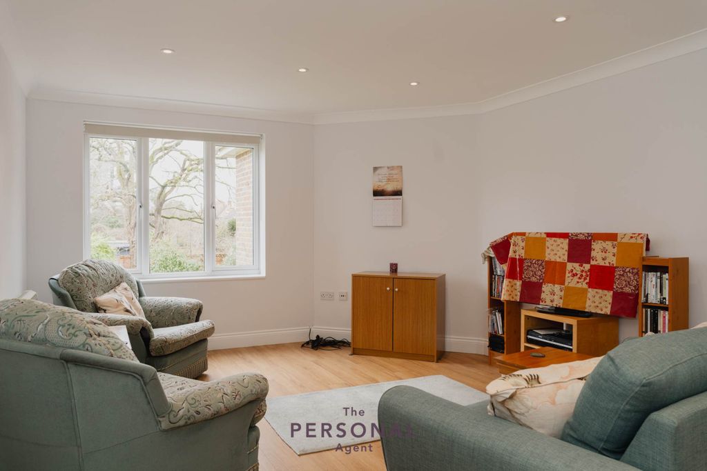 Property photo 2 of 11