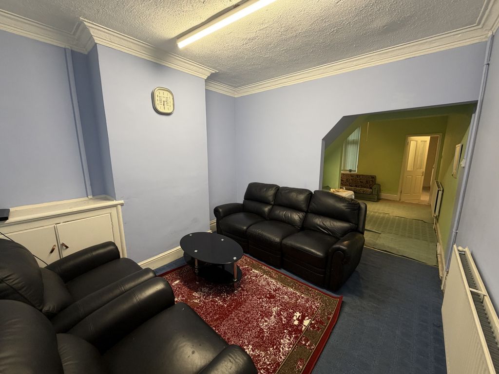 Property photo 2 of 16