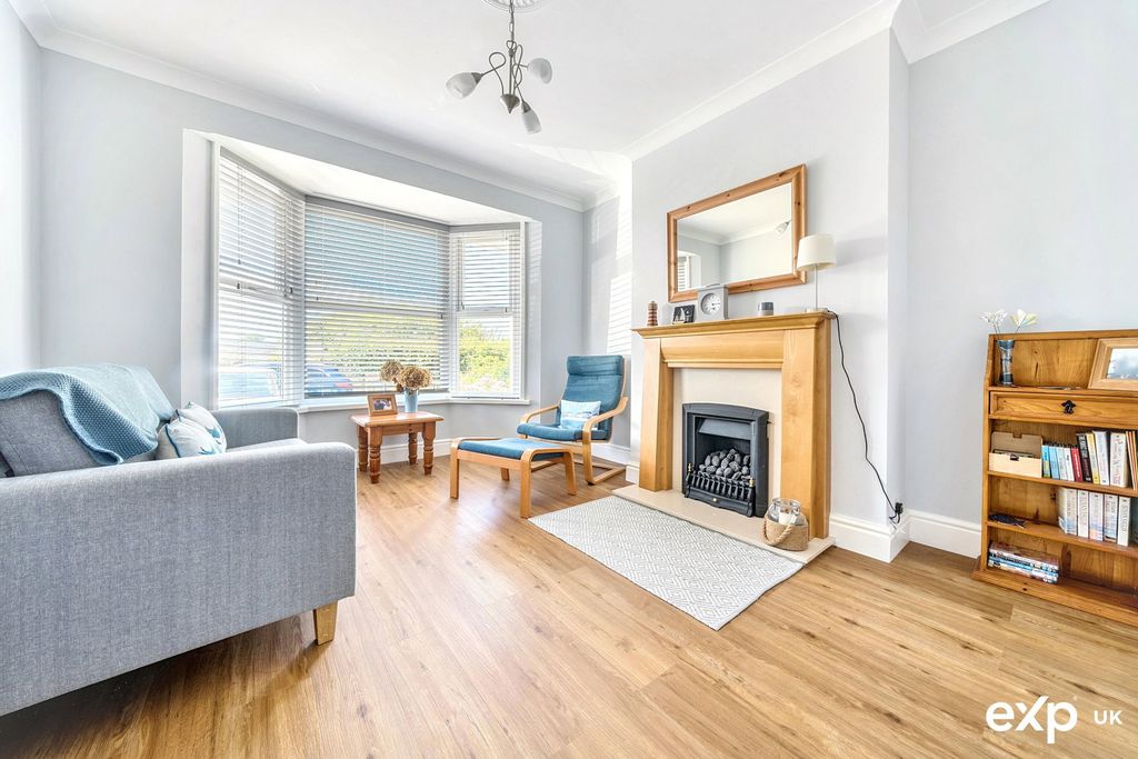 Property photo 3 of 30