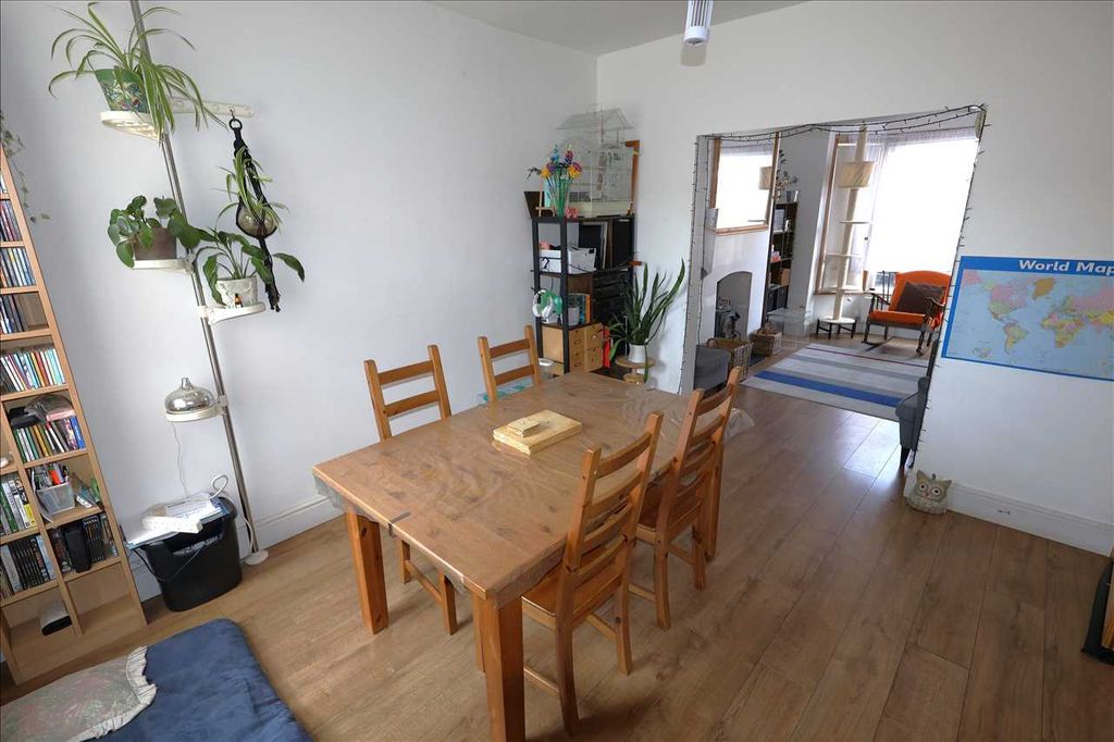 Property photo 2 of 18 Dining Room
