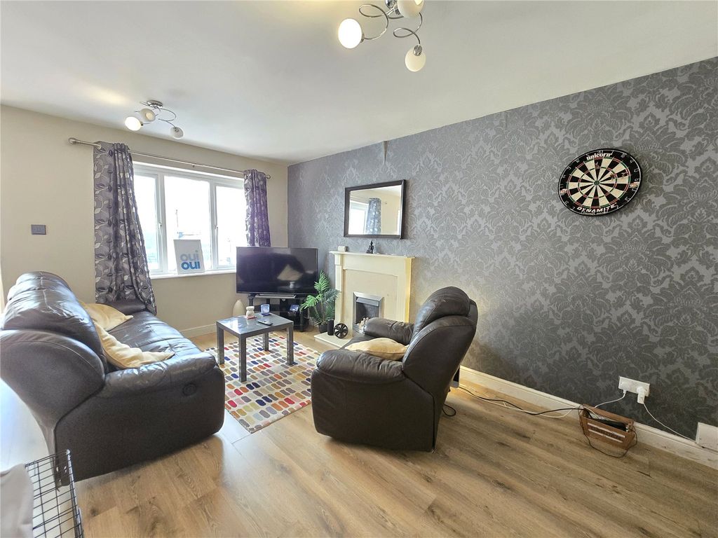 Property photo 3 of 12 Picture No. 03