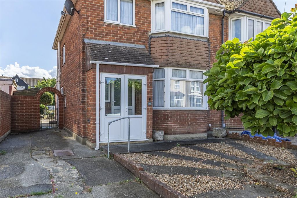 Property photo 2 of 26