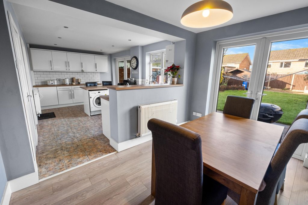 Property photo 2 of 16 Dscf0014