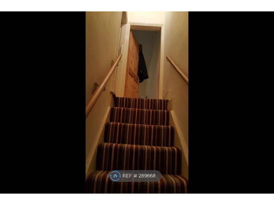 Property photo 1 of 2