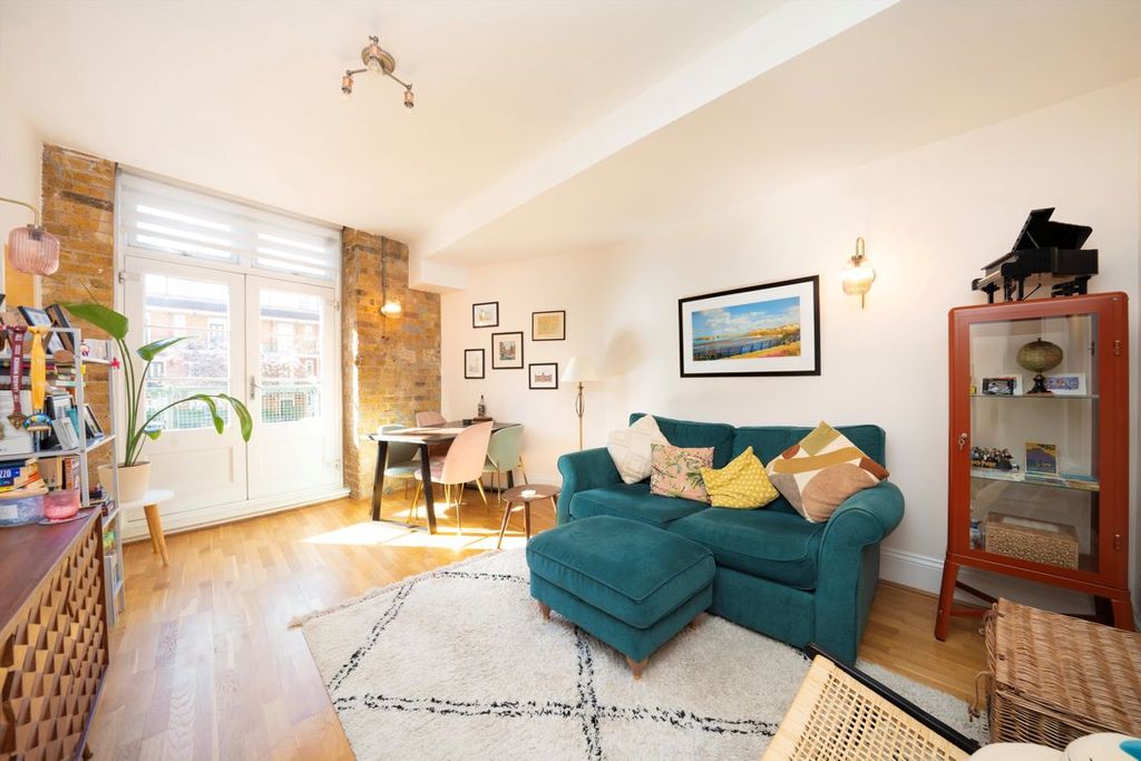 Property photo 2 of 7