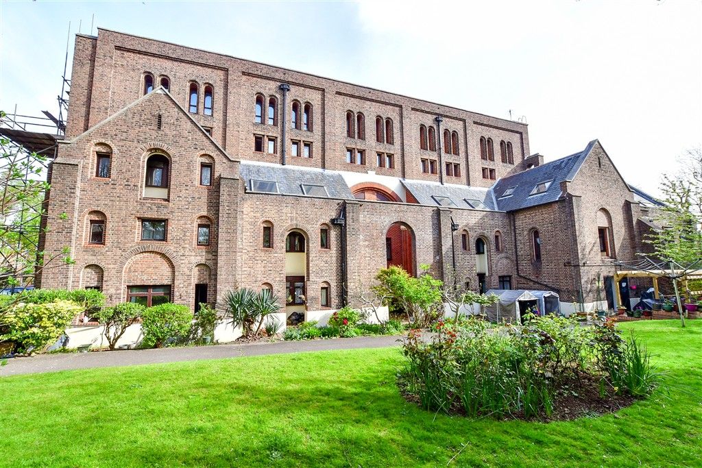 Property photo 1 of 8 External (Web)