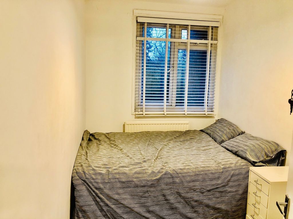 Property photo 3 of 15 To Let, Rent - Single Room Near Brick Lane, London, E2 - Maxwellproto Let, Rent - Sinperties.Co.uk