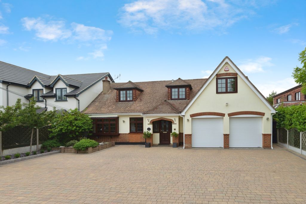 Property photo 2 of 27 Front