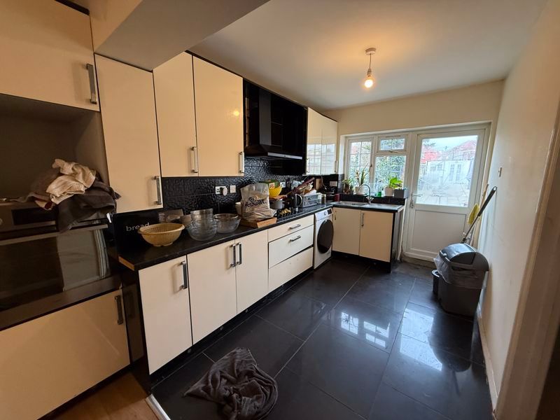 Property photo 2 of 11 Photo 9