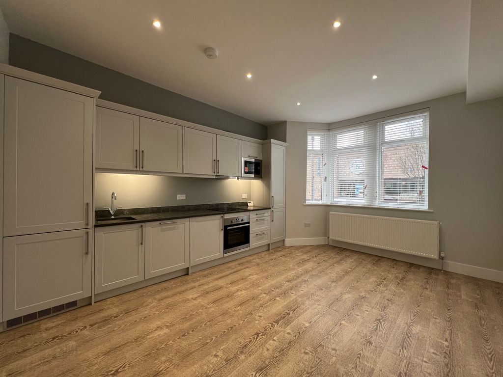 Property photo 2 of 9 Kitchen