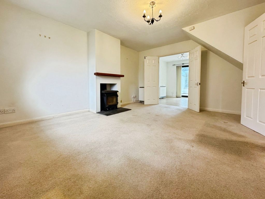 Property photo 3 of 27