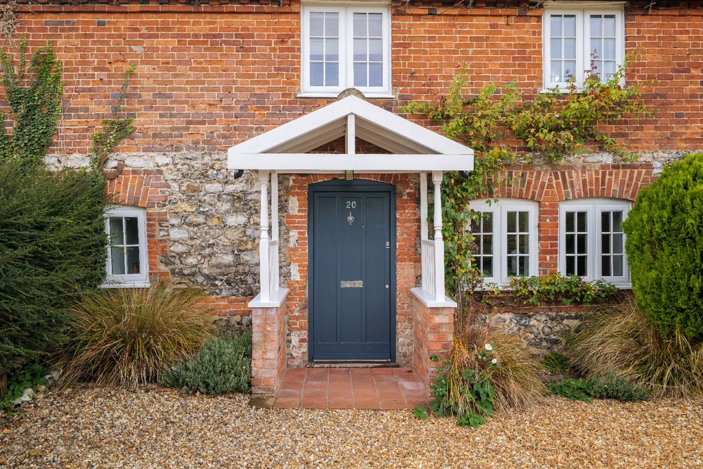 Property photo 3 of 31 5553505