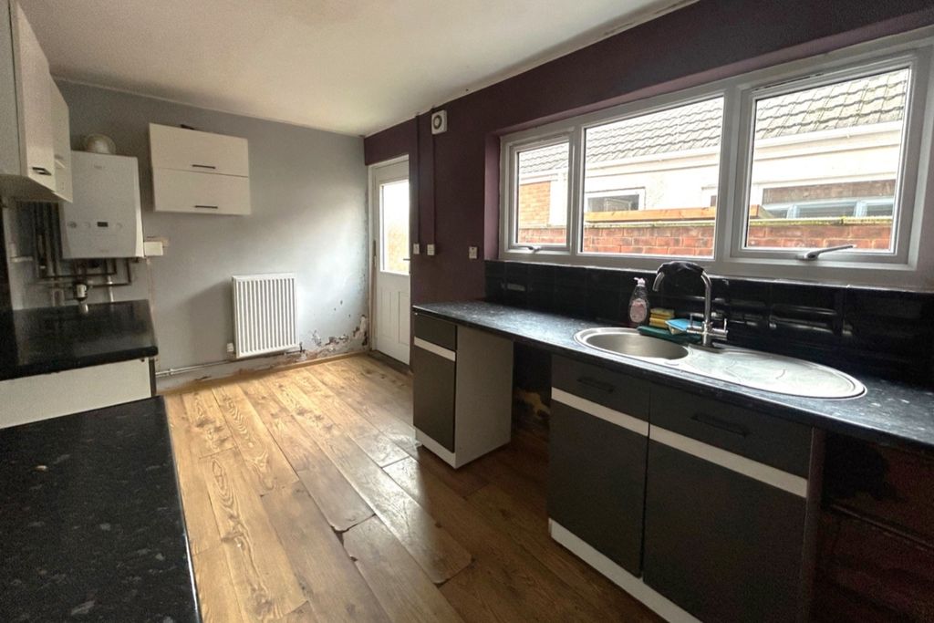 Property photo 2 of 10 5