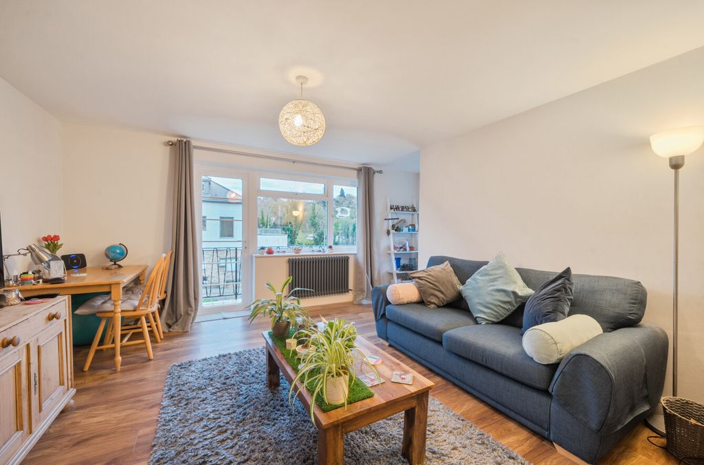 Property photo 2 of 17 1376966-26-691Ca2...