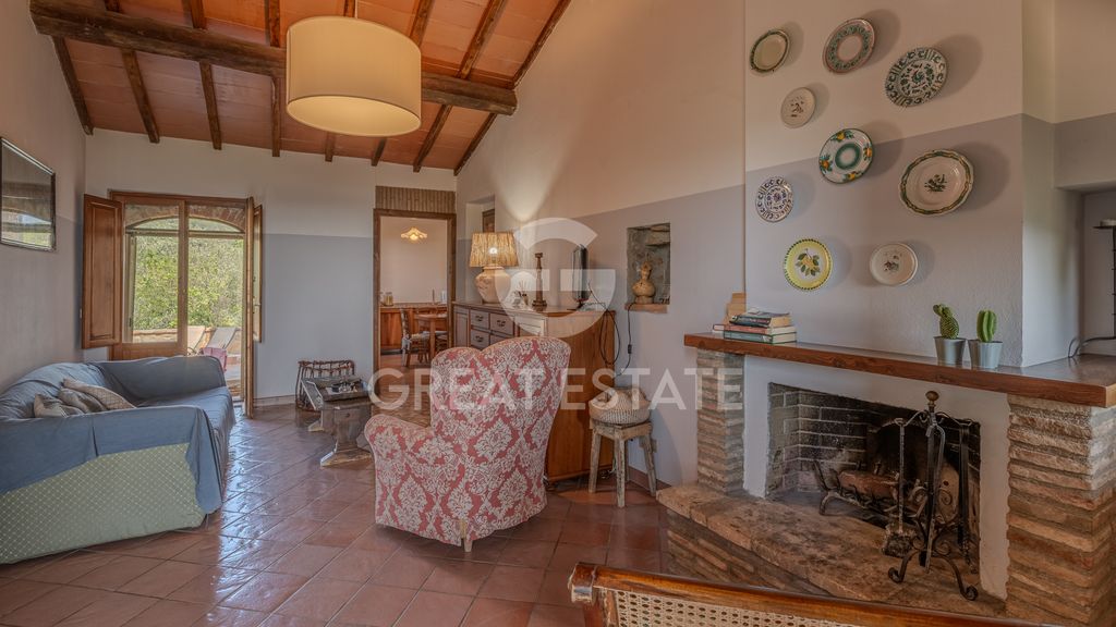 Property photo 2 of 41 Interiors