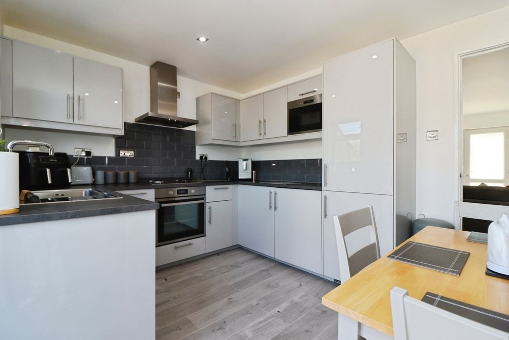 Property photo 2 of 14 Pbox-Img.Jpg