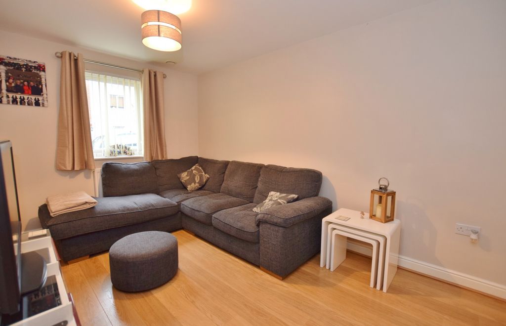 Property photo 2 of 22