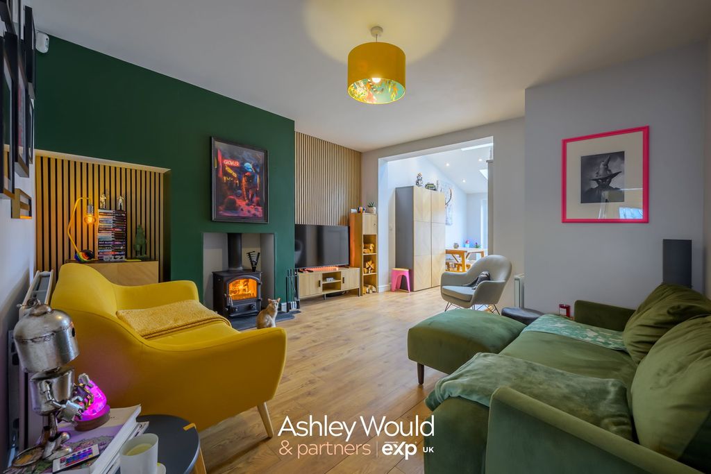 Property photo 2 of 15