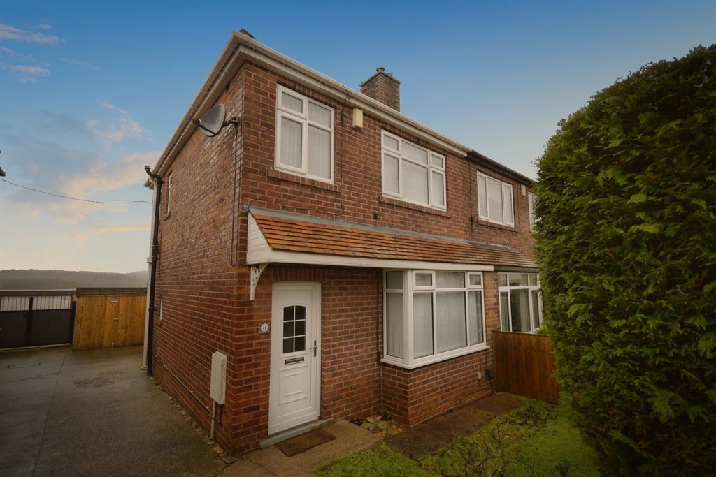 Property photo 2 of 20